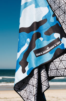 Sand-Free Towel Blue Camo – Quick-Dry, Eco-Friendly, Compact