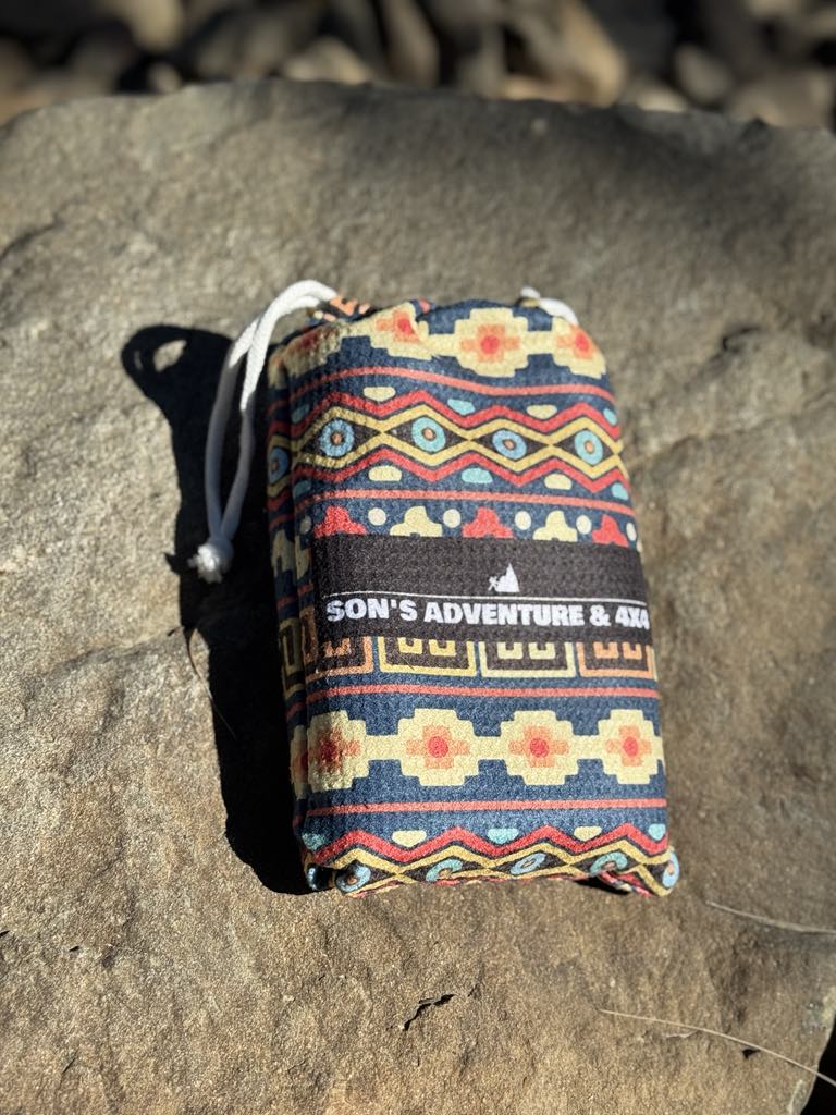 Load image into Gallery viewer, Sand Free Towel - Aztec
