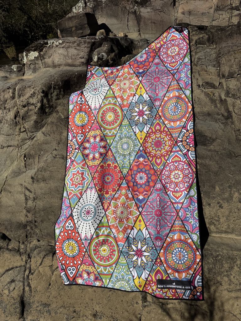 Load image into Gallery viewer, Sand Free Towel - Bohemian

