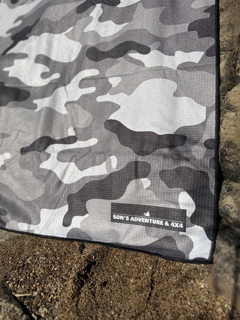 Load image into Gallery viewer, Sand Free Towel - Grey Camo
